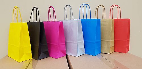 18*8*22 cm, sacosa coloarata cu maner rasucit